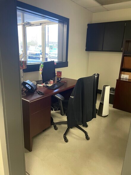 More Photos Of 8603 N New Braunfels Ave, San Antonio Medical For Sale