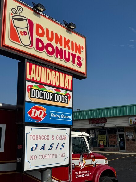 More Photos Of 231-261 E Irving Park Rd, Roselle Storefront For Lease