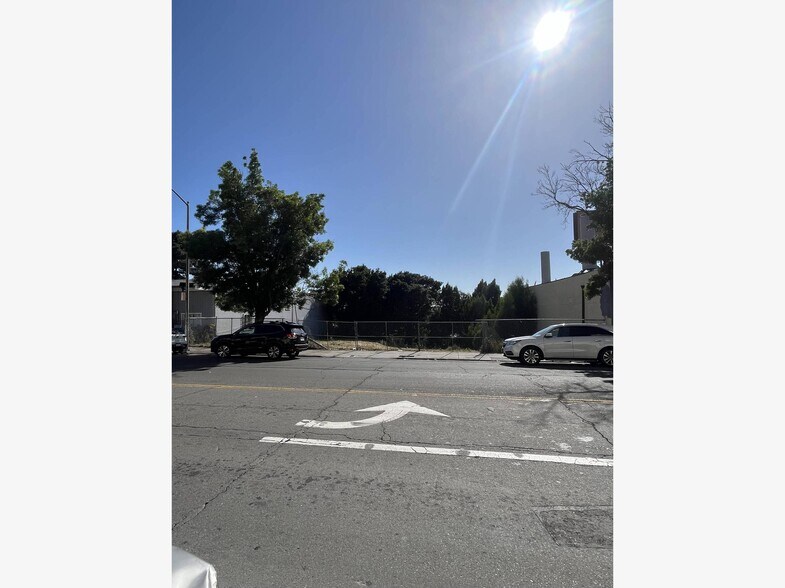 More Photos Of 9809-9811 Macarthur Blvd, Oakland Land For Sale