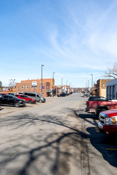 More Photos Of 205 Main St, Louisville Storefront For Sale