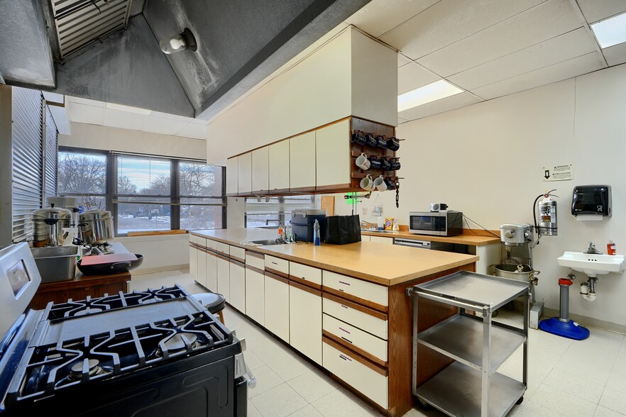 More Photos Of 541 Marshall Rd SW, Vienna Religious Facility For Sale