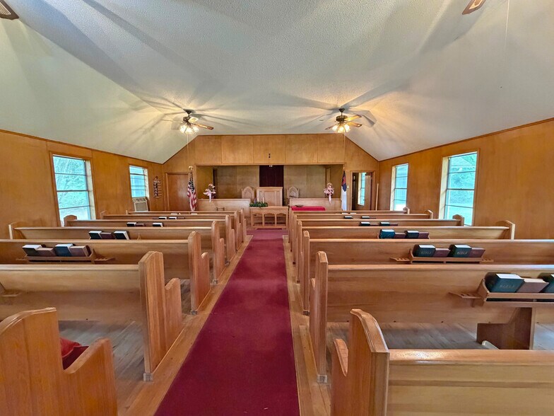 More Photos Of 4733 State Highway 37 N, Clarksville Religious Facility For Sale
