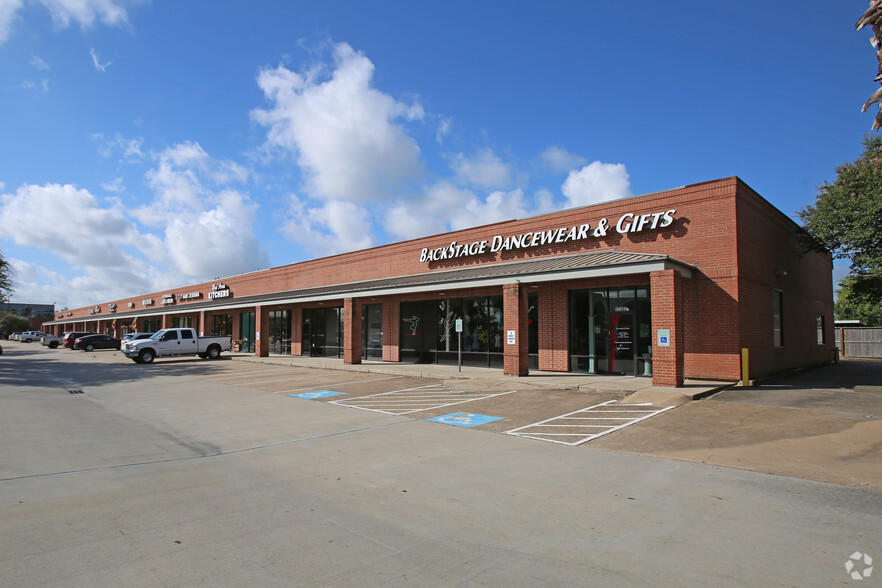 Primary Photo Of 17324 Highway 3, Webster Storefront For Lease