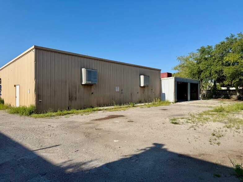 More Photos Of 1101 Albright Rd, Sanford Industrial For Lease