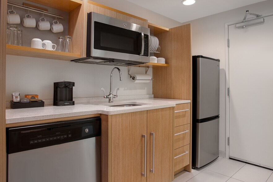 More Photos Of 14060 Emerald Coast Pkwy, Destin Hotel For Sale