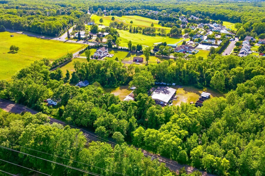 More Photos Of 26 Megill Rd, Farmingdale Industrial For Sale