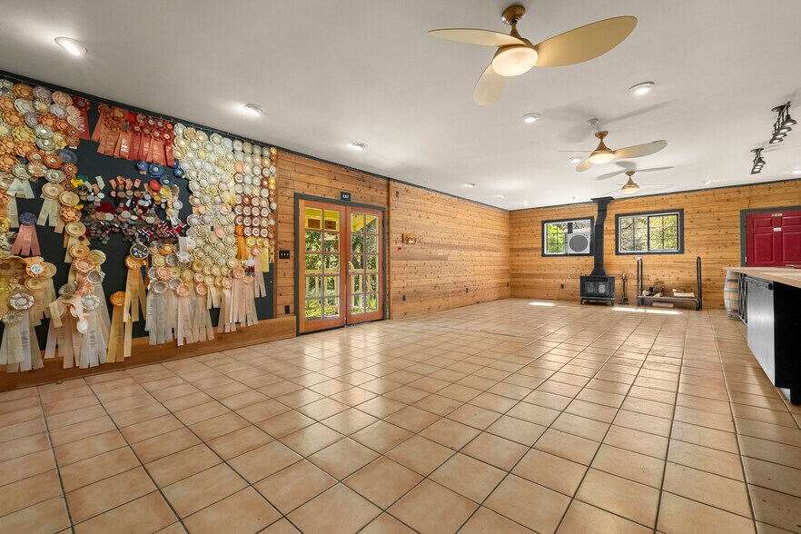 More Photos Of 8221 Stoney Creek Rd, Fair Play Winery Vineyard For Sale