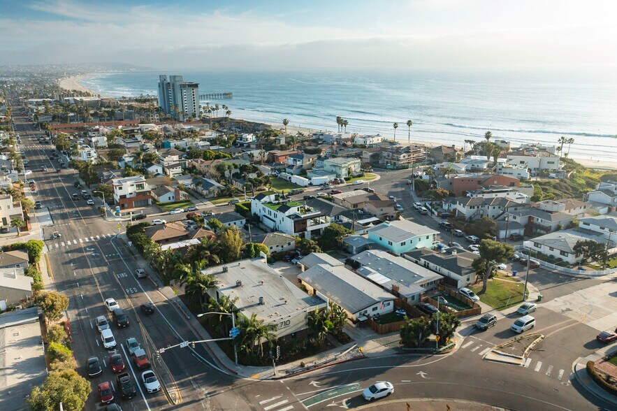 More Photos Of 4980-82 La Jolla Blvd, San Diego Multifamily For Sale