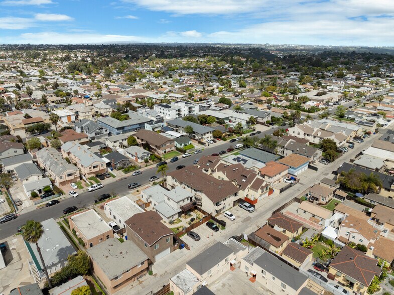 More Photos Of 4433-4437 Winona Ave, San Diego Apartments For Sale