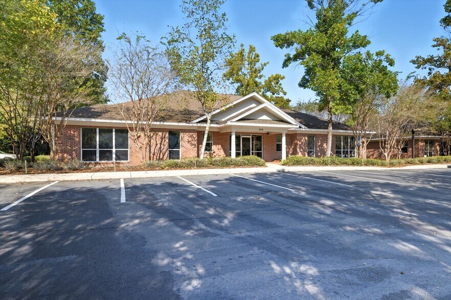 More Photos Of 2565 Barrington Cir, Tallahassee Office For Sale