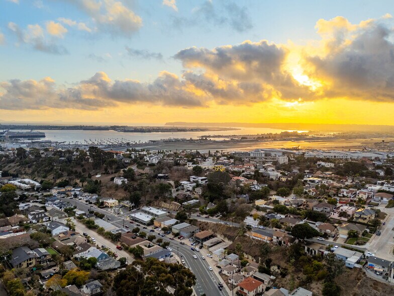 More Photos Of 3206-3216 Reynard Way, San Diego Apartments For Sale