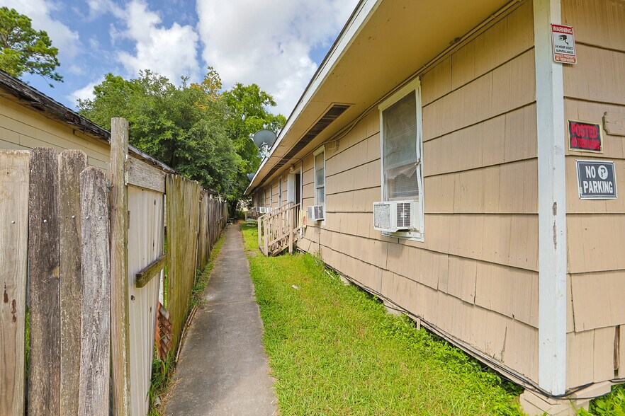 More Photos Of 2312-2315 Avenue B, Dickinson, TX 77539 Ave, Dickinson Apartments For Sale