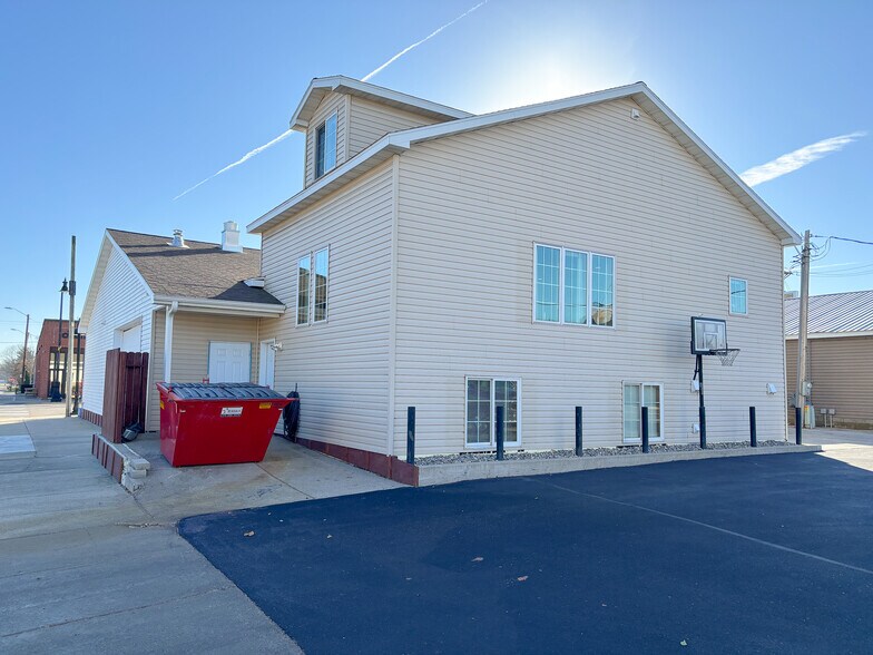 More Photos Of 31 Main Ave N, New York Mills Auto Dealership For Sale