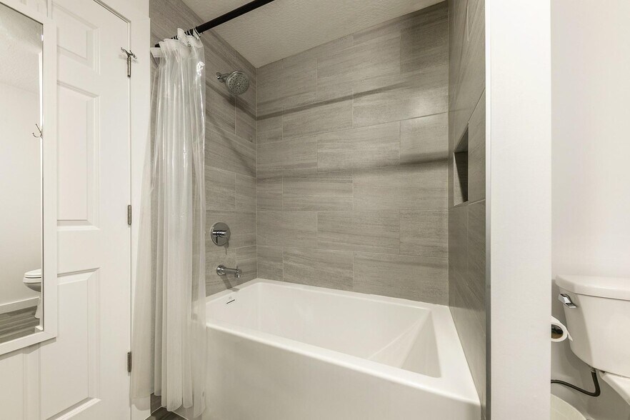 More Photos Of 8393 N Lake Blvd, Kings Beach Showroom For Sale