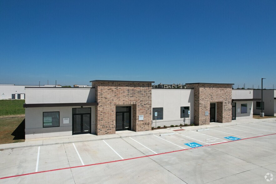More Photos Of 11960 Broadway St, Pearland Medical For Sale