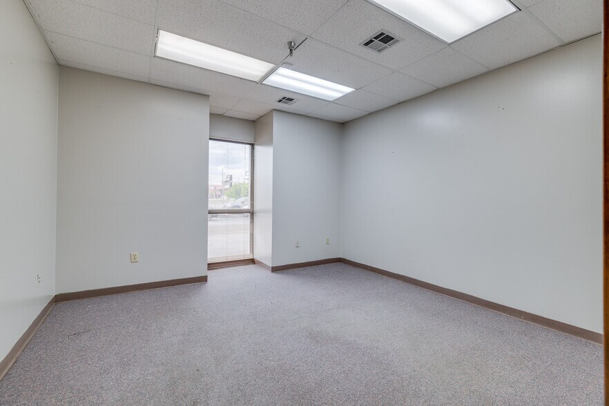 More Photos Of 401 Thomas Rd, West Monroe Medical For Lease