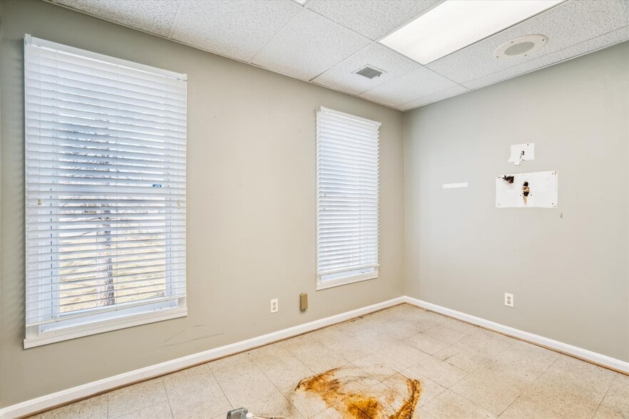 More Photos Of 14333 Laurel Bowie Rd, Laurel Medical For Sale