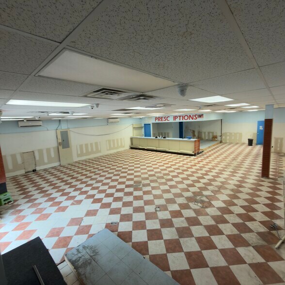More Photos Of 613-613 Westchester Ave, Bronx Storefront Retail Office For Lease