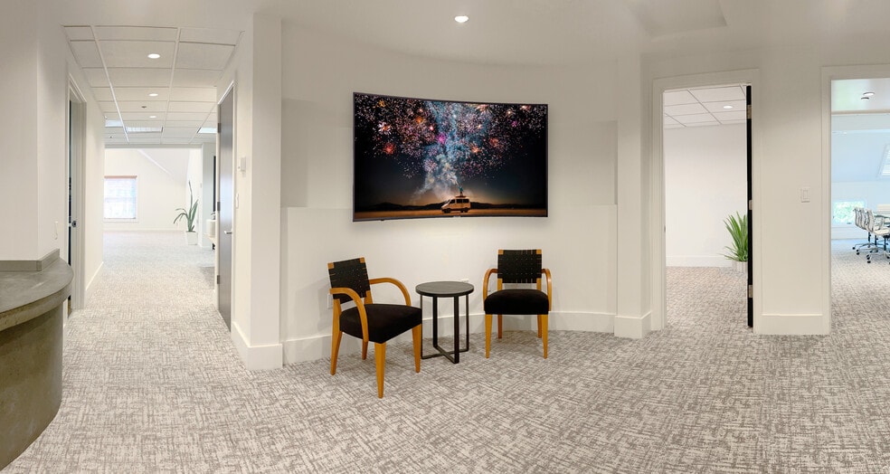 More Photos Of 135 Rennell Dr, Southport Office For Sale