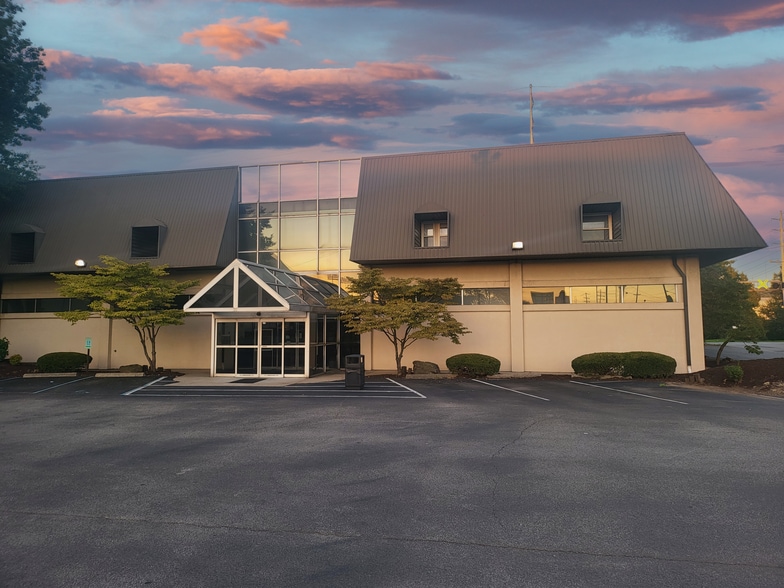 Primary Photo Of 2240 5th Ave, Huntington Medical For Lease