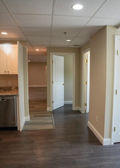 More Photos Of 199 Main St, Falmouth Storefront For Sale