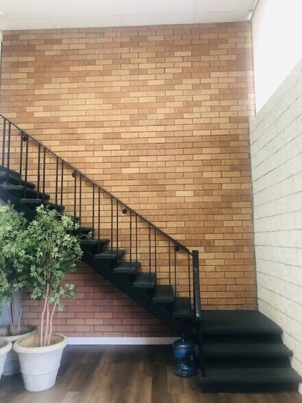 More Photos Of 1650 Sycamore Ave, Bohemia Office For Lease