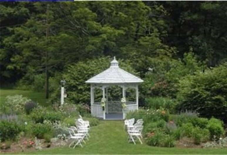 More Photos Of 910 Cold Spring Rd, Williamstown Hotel For Sale