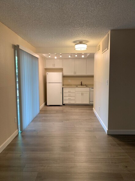 More Photos Of 5445 Marconi Ave, Carmichael Apartments For Sale