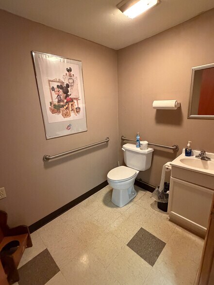 More Photos Of 7304 Wales Ave NW, Canton Office For Sale