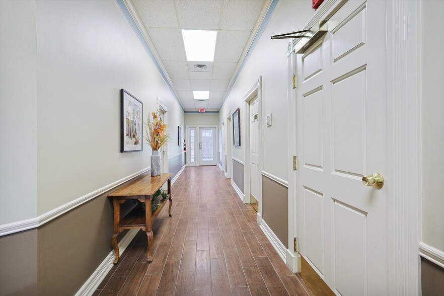 More Photos Of 6800 Heritage Pky, Rockwall Medical For Lease