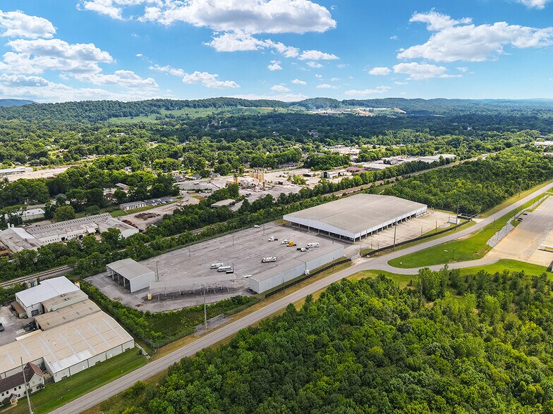 More Photos Of 1523 Midfield Industrial Blvd, Birmingham Distribution For Sale