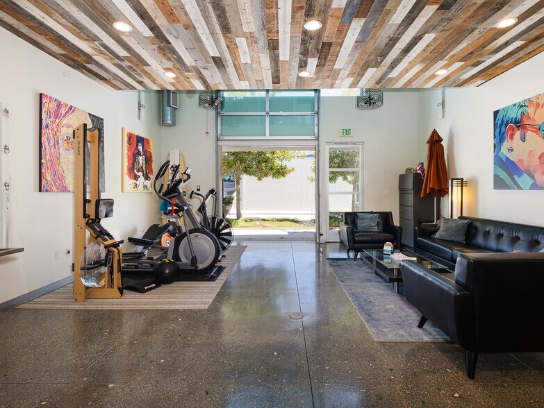 More Photos Of 215-237 California St, El Segundo Loft Creative Space For Lease