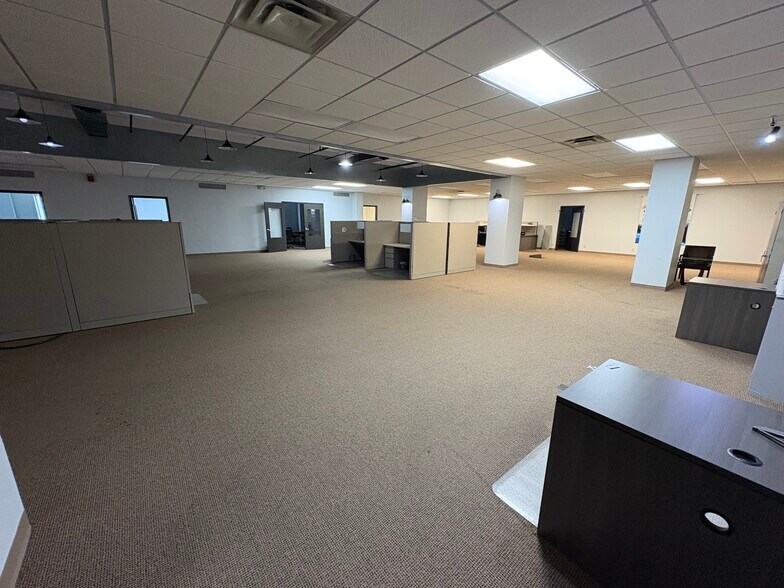 More Photos Of 1201 Cumberland Ave, West Lafayette Office For Lease