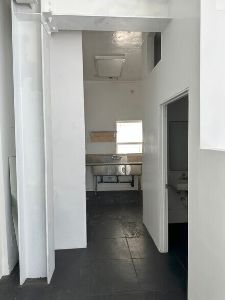 More Photos Of 1830-1832 W Sunset Blvd, Los Angeles Storefront Retail Office For Lease