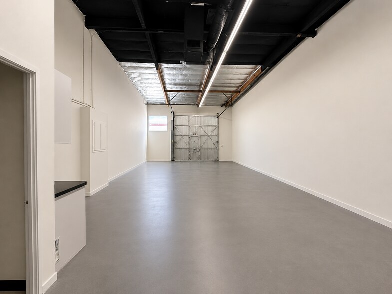 More Photos Of 9035 Eton Ave, Canoga Park Unknown For Lease