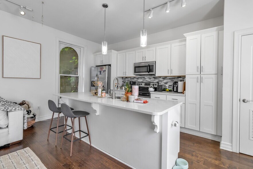 More Photos Of 888 Main St, Buffalo Office Residential For Sale