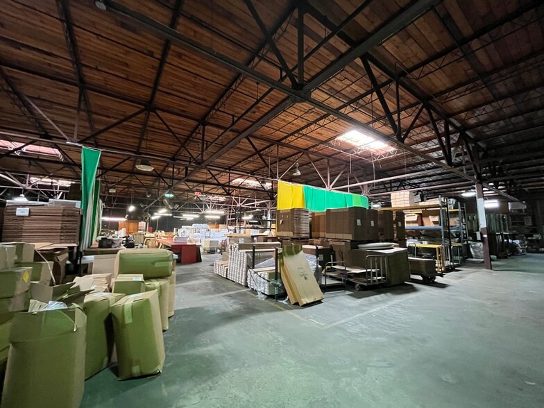 More Photos Of 220 Pearl St SE, Atlanta Light Manufacturing For Sale