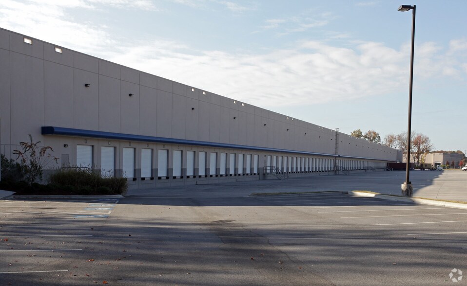 More Photos Of 300 Telfair Rd, Savannah Manufacturing For Lease