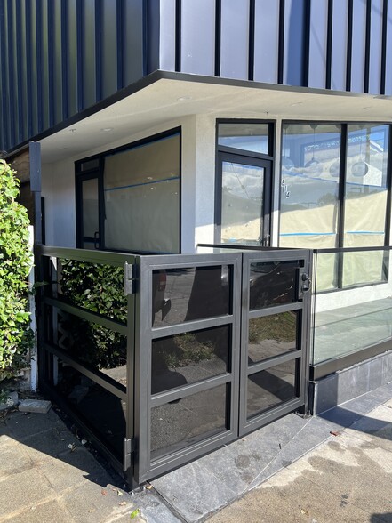 More Photos Of 814 N Kenilworth Ave, Glendale Freestanding For Lease