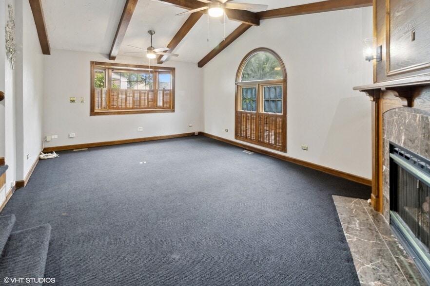 More Photos Of 438 N Hough St, Barrington Office For Sale