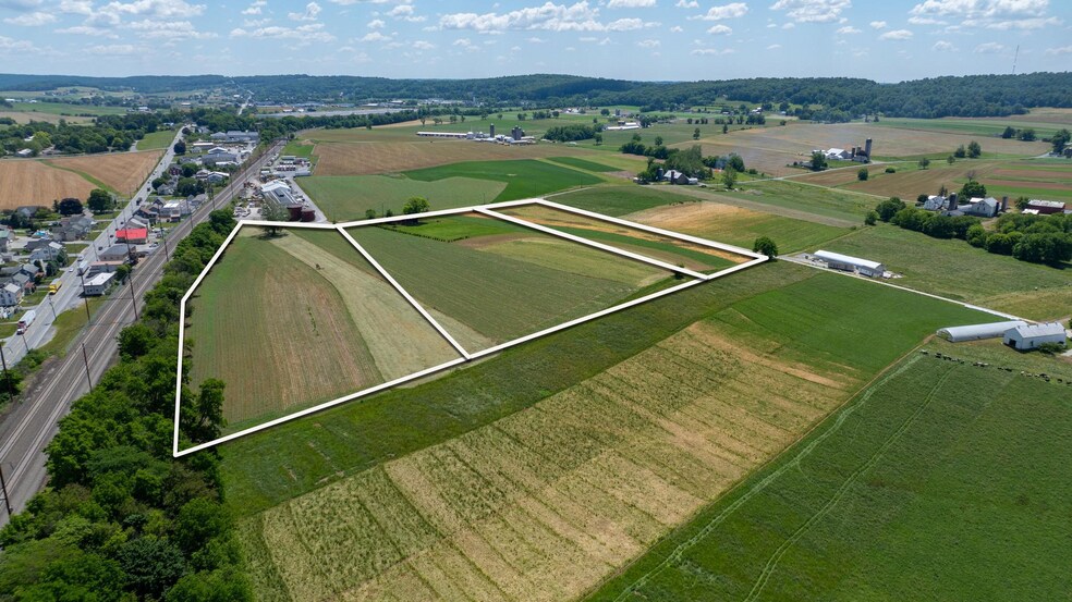 More Photos Of 12 S Kinzer Rd, Kinzers Land For Sale