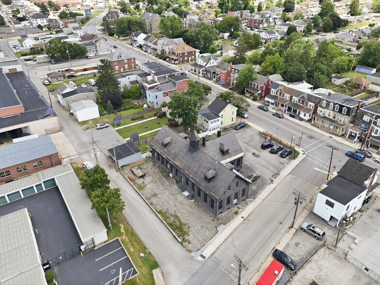 More Photos Of 805 E Prospect St, York General Retail For Sale