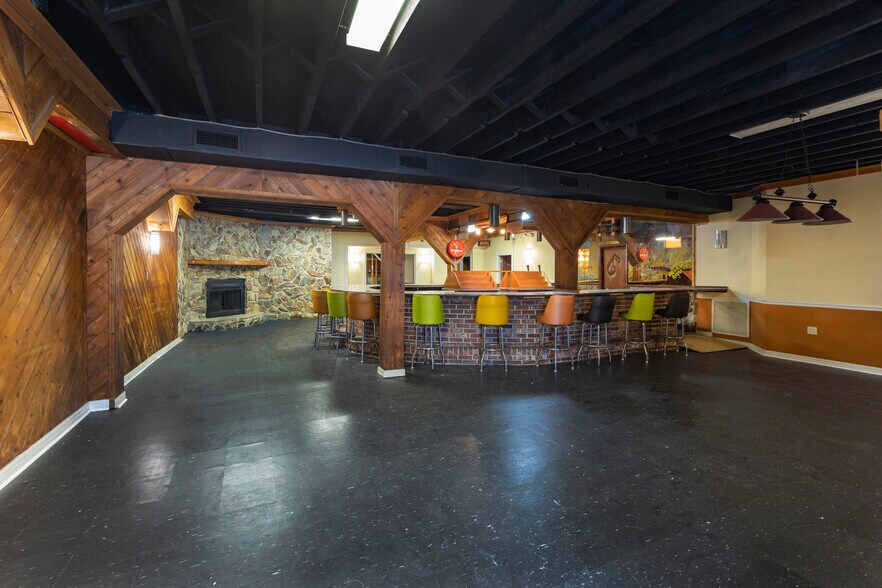 More Photos Of 644 King St, Cocoa Restaurant For Sale