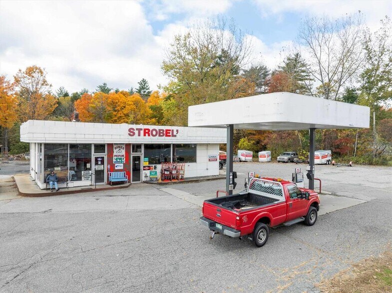 More Photos Of 5122 US-5, Weathersfield Service Station For Sale