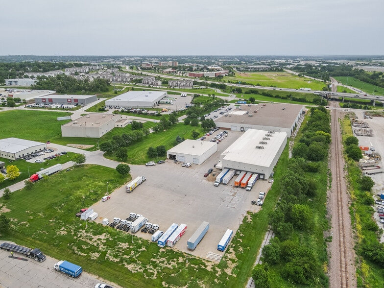 More Photos Of 13255 Centech Rd, Omaha Distribution For Sale