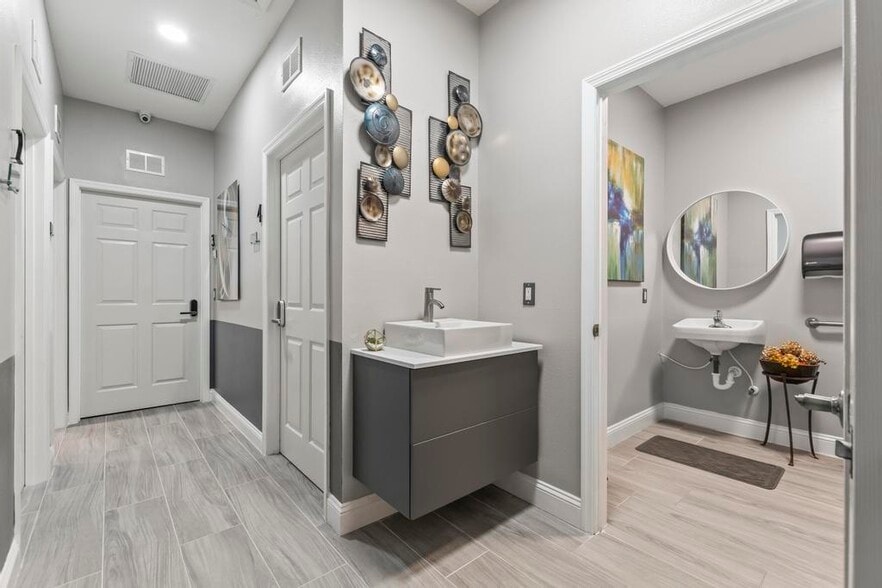 More Photos Of 4869 Palm Coast Pky NW, Palm Coast Office For Lease