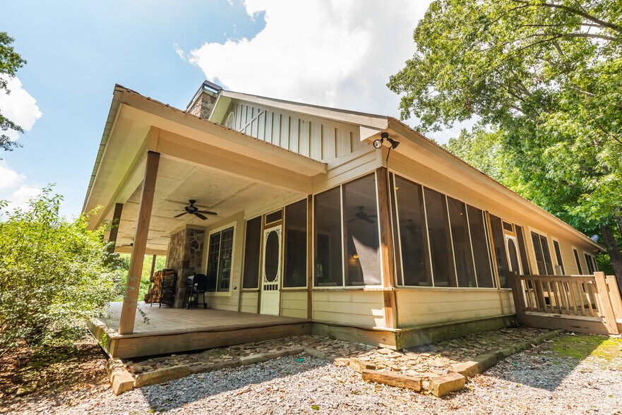 More Photos Of 565 Owens Gin Rd NE, Calhoun Lodge Meeting Hall For Sale