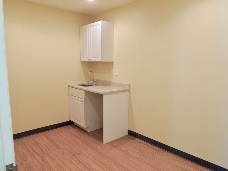 More Photos Of 100 S Highland Ave, Ossining Office For Lease