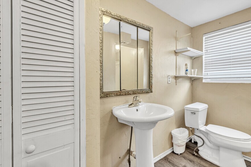 More Photos Of 3700 Trellis Ct, Oklahoma City Office Residential For Sale