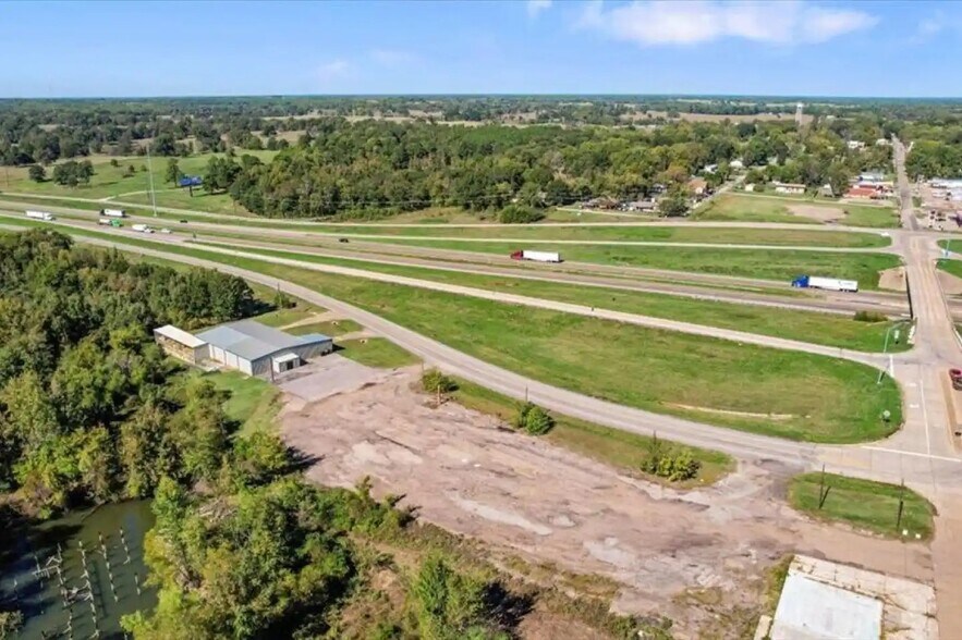 More Photos Of 401 I-30, Winfield Warehouse For Sale